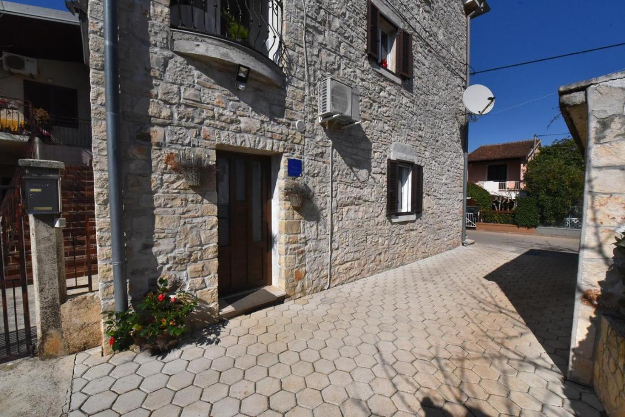 Apartment Nona Tar-Vabriga 外观 照片